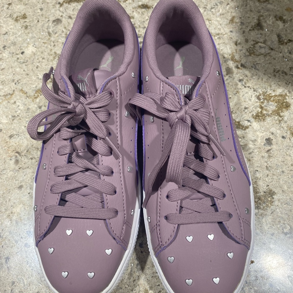Puma size 8 sneakers